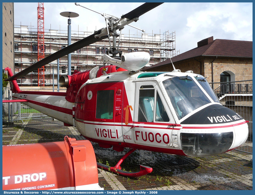 VF 40
Corpo Nazionale Vigili del Fuoco
Nucleo Elicotteri
Agusta Bell AB204
Parole chiave: VF;V.F.;VVF;V.V.F.;Corpo;Nazionale;Vigili del Fuoco;Vigili;Fuoco;Elicotteri;Agusta;Bell;AB204;40