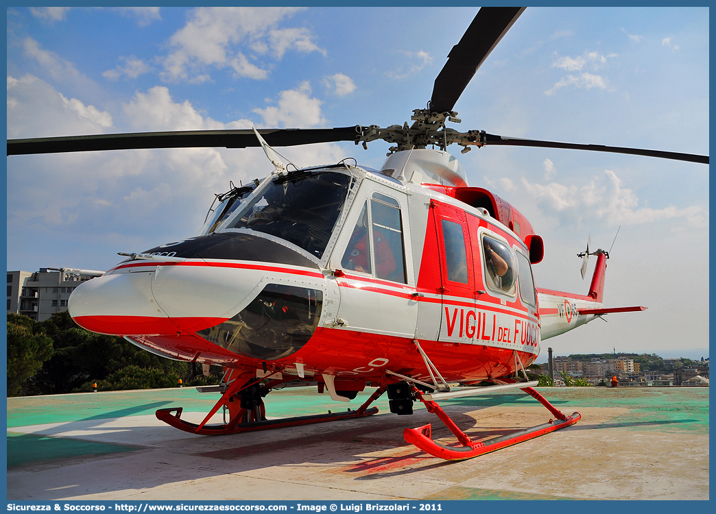 VF 65
Corpo Nazionale Vigili del Fuoco
Nucleo Elicotteri
Agusta Bell AB412
Parole chiave: VF;V.F.;VVF;V.V.F.;Corpo;Nazionale;Vigili del Fuoco;Vigili;Fuoco;Elicotteri;Agusta;Bell;AB412;65