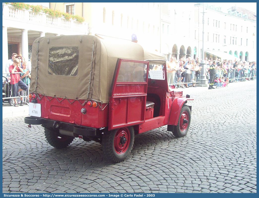 VF 6788
Corpo Nazionale Vigili del Fuoco
Fiat Campagnola
Parole chiave: VF;VVF;V.F.;V.V.F.;Corpo;Nazionale;Vigili del Fuoco;Vigili;Fuoco;Fiat;Campagnola;1101