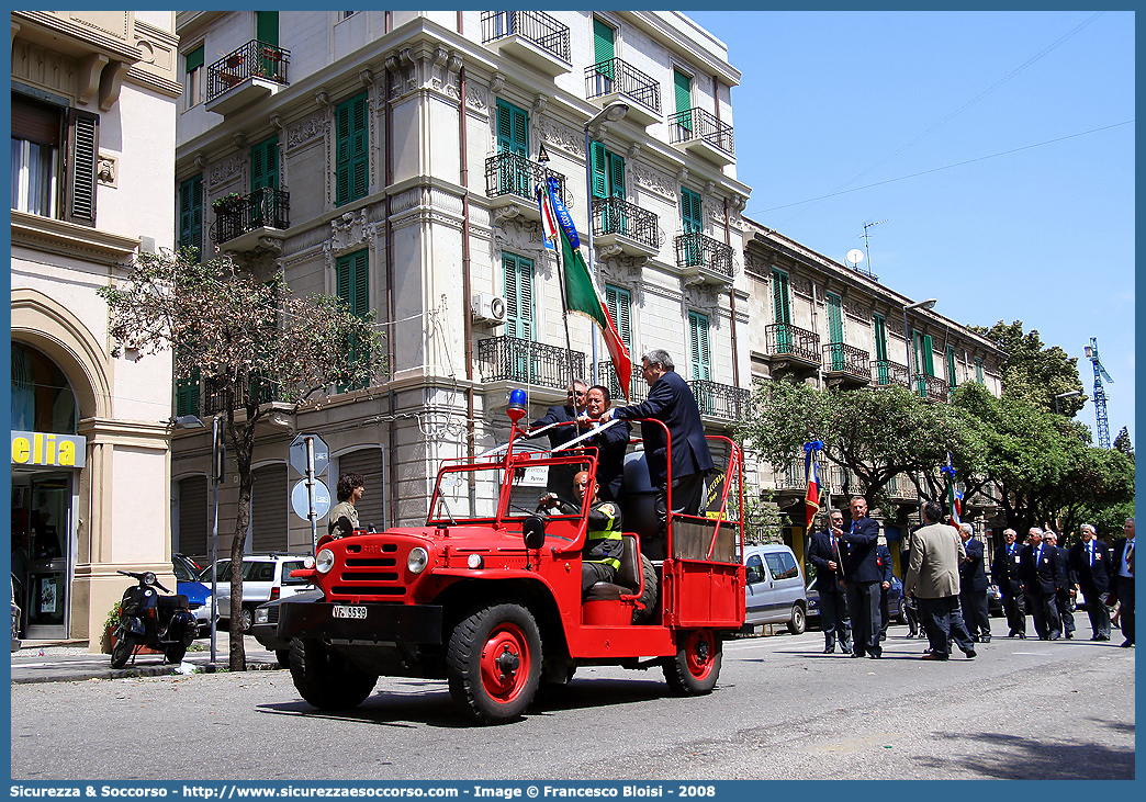 VF 8539
Corpo Nazionale Vigili del Fuoco
Fiat Campagnola
Parole chiave: VF;VVF;V.F.;V.V.F.;Corpo;Nazionale;Vigili del Fuoco;Vigili;Fuoco;Fiat;Campagnola;1101