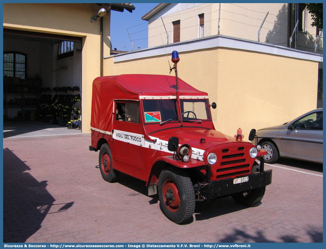 VF 9323
Corpo Nazionale Vigili del Fuoco
Fiat Campagnola
Parole chiave: VF;VVF;V.F.;V.V.F.;Corpo;Nazionale;Vigili del Fuoco;Vigili;Fuoco;Fiat;Campagnola;1101