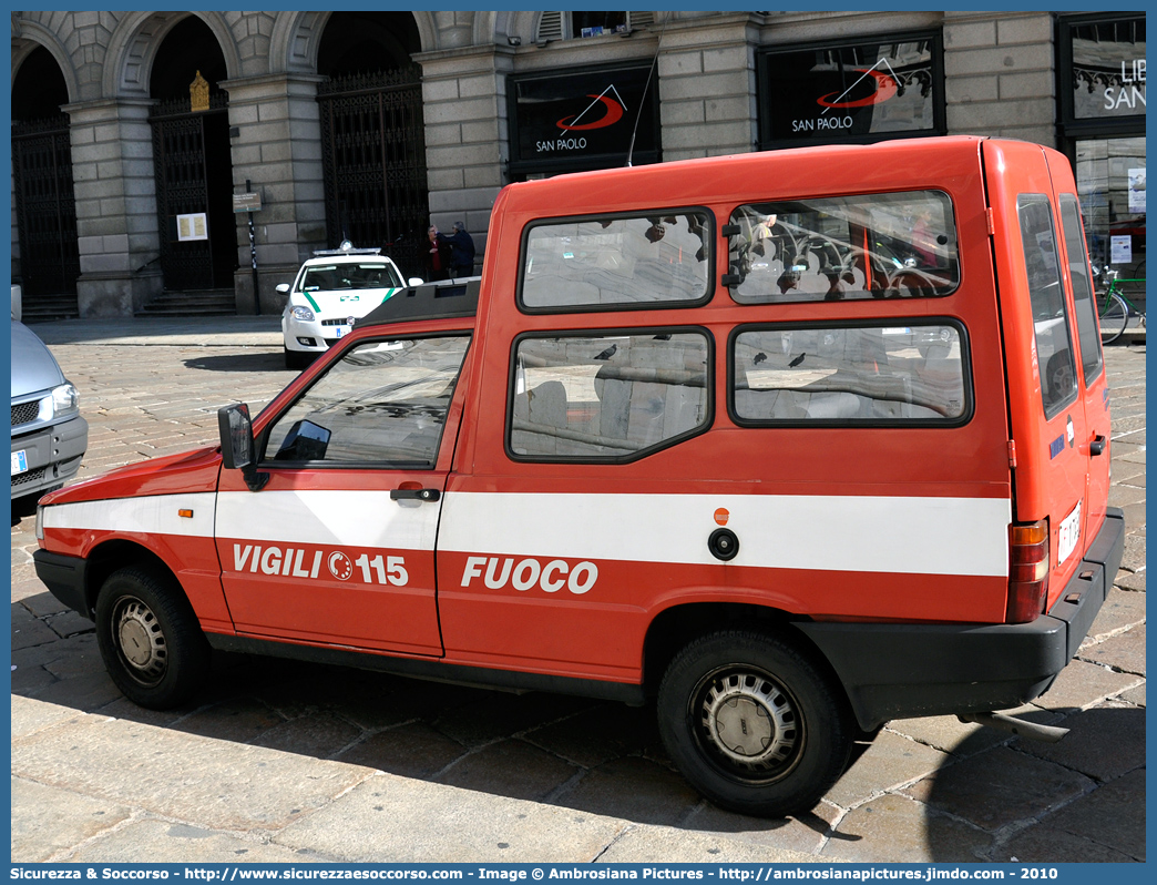 -
Corpo Nazionale Vigili del Fuoco
Fiat Fiorino II serie
Parole chiave: VVF;V.V.F.;Corpo;Nazionale;Vigili;del;Fuoco;Fiat;Fiorino