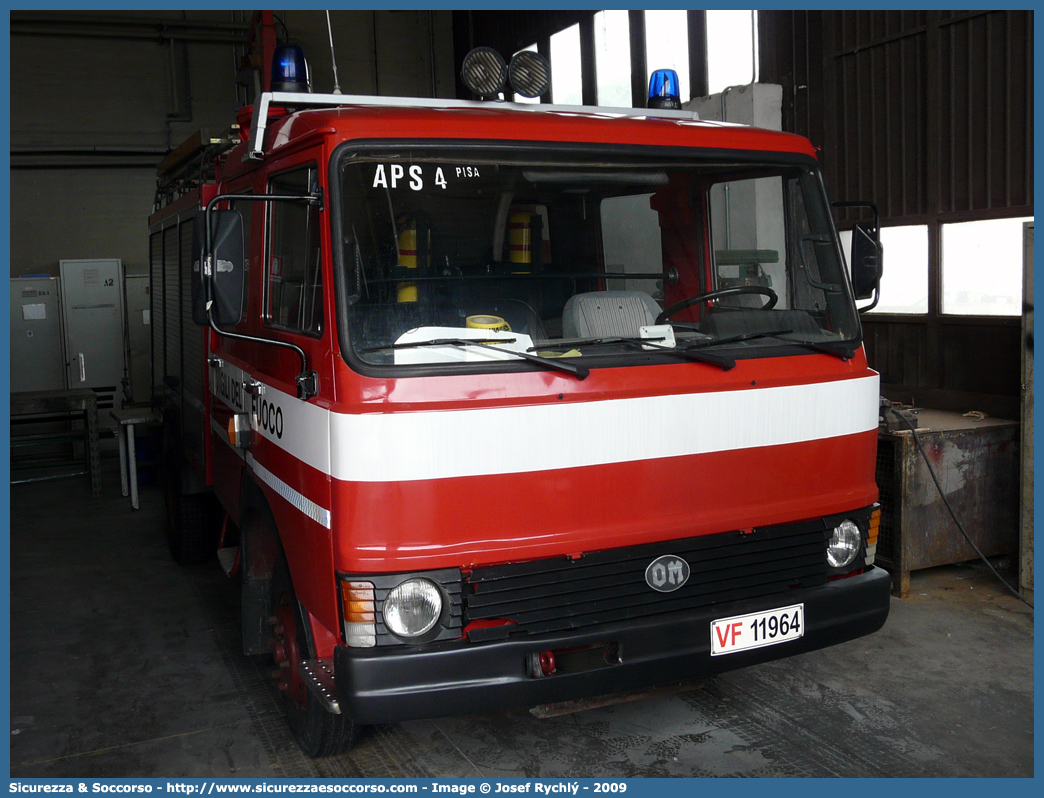 VF 11964
Corpo Nazionale Vigili del Fuoco
Fiat Iveco OM 79-13
Allestitore Baribbi S.p.A.
Parole chiave: VVF;V.V.F.;Corpo;Nazionale;Vigili;del;Fuoco;AutoPompaSerbatoio;APS;AutoPompa;Fiat;Iveco;OM;79-13;79;13;79.13;Baribbi