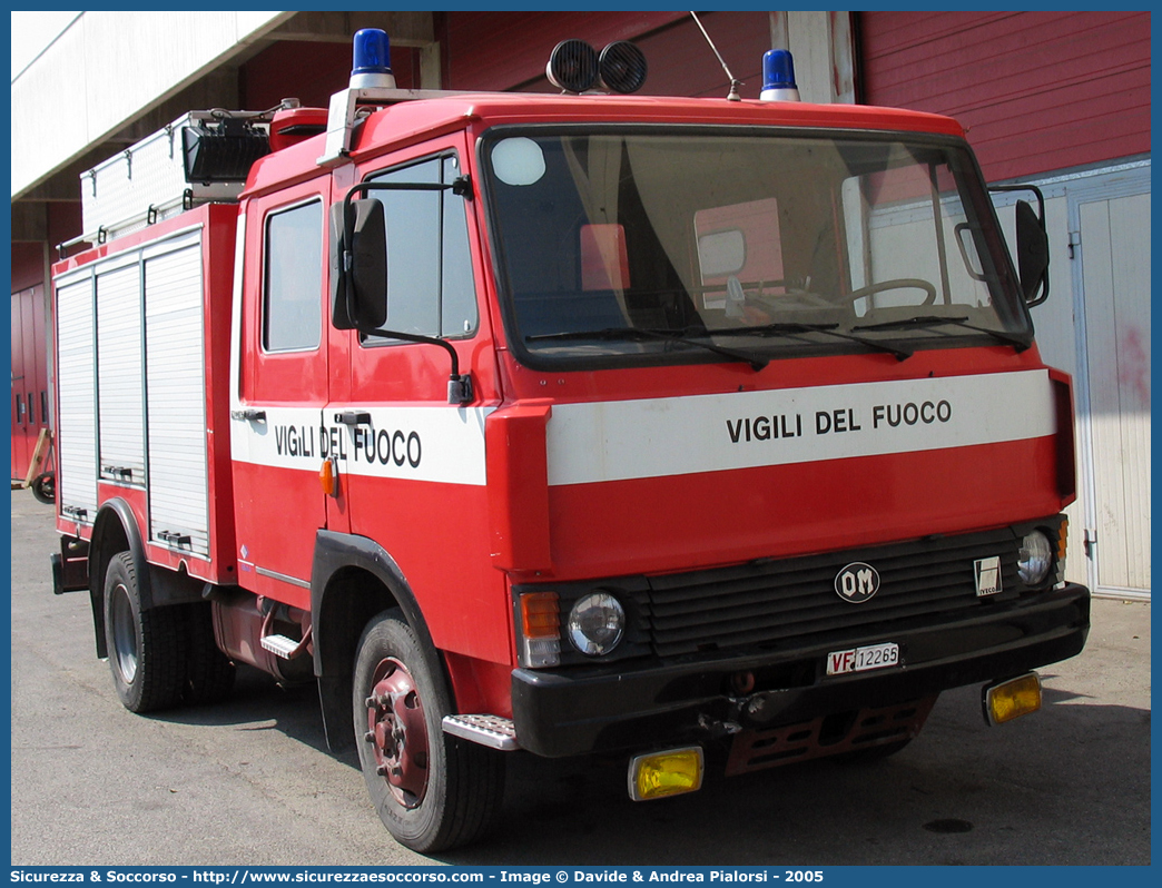 VF 12265
Corpo Nazionale Vigili del Fuoco
Fiat Iveco OM 79-13
Allestitore Baribbi S.p.A.
Parole chiave: VVF;V.V.F.;Corpo;Nazionale;Vigili;del;Fuoco;AutoPompaSerbatoio;APS;AutoPompa;Fiat;Iveco;OM;79-13;79;13;79.13;Baribbi