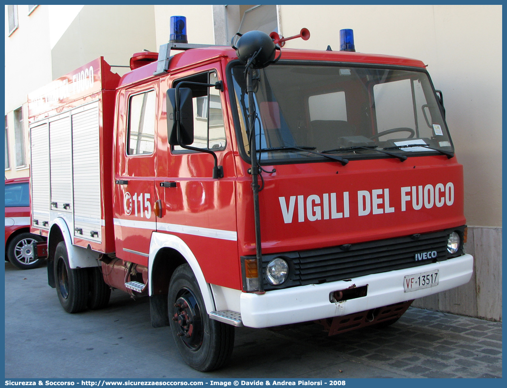 VF 13517
Corpo Nazionale Vigili del Fuoco
Fiat Iveco OM 79-13
Allestitore Baribbi S.p.A.
Parole chiave: VVF;V.V.F.;Corpo;Nazionale;Vigili;del;Fuoco;AutoPompaSerbatoio;APS;AutoPompa;Fiat;Iveco;OM;79-13;79;13;79.13;Baribbi