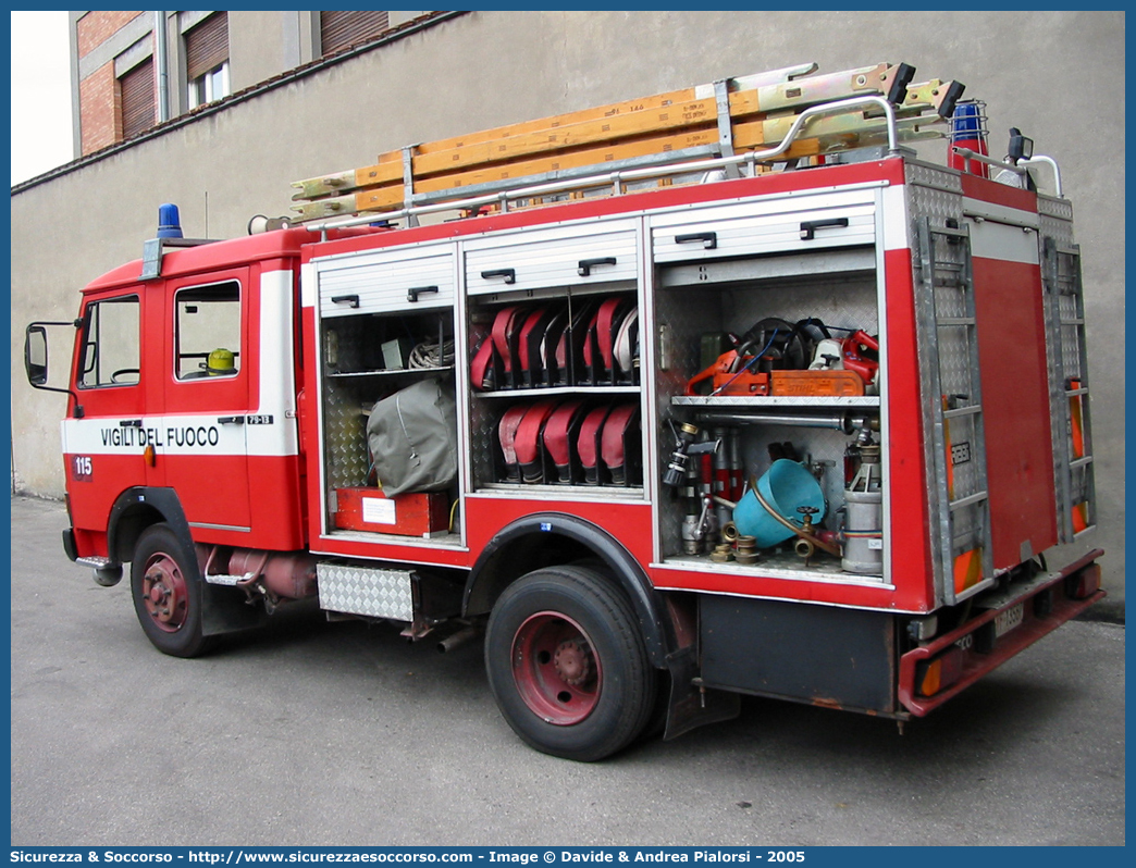 VF 13567
Corpo Nazionale Vigili del Fuoco
Fiat Iveco OM 79-13
Allestitore Baribbi S.p.A.
Parole chiave: VVF;V.V.F.;Corpo;Nazionale;Vigili;del;Fuoco;AutoPompaSerbatoio;APS;AutoPompa;Fiat;Iveco;OM;79-13;79;13;79.13;Baribbi