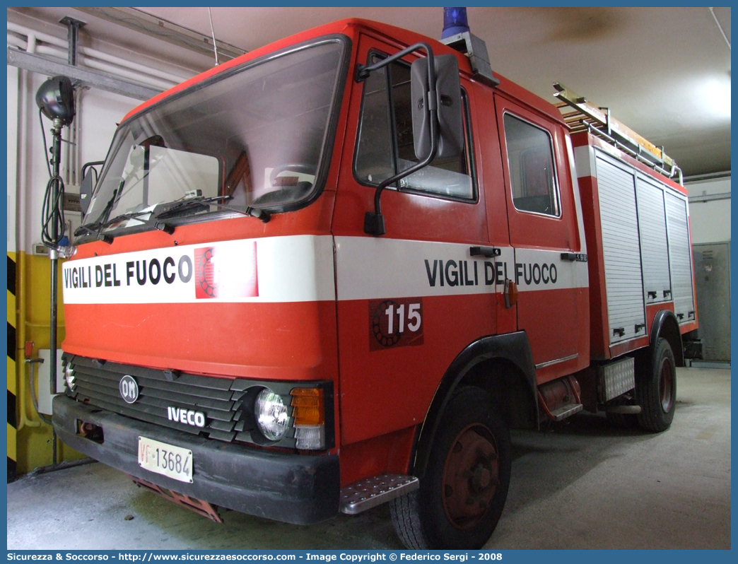 VF 13684
Corpo Nazionale Vigili del Fuoco
Fiat Iveco OM 79-13
Allestitore Baribbi S.p.A.
Parole chiave: VVF;V.V.F.;Corpo;Nazionale;Vigili;del;Fuoco;AutoPompaSerbatoio;APS;AutoPompa;Fiat;Iveco;OM;79-13;79;13;79.13;Baribbi