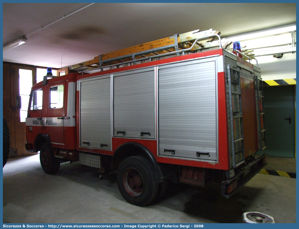 VF 13684
Corpo Nazionale Vigili del Fuoco
Fiat Iveco OM 79-13
Allestitore Baribbi S.p.A.
Parole chiave: VVF;V.V.F.;Corpo;Nazionale;Vigili;del;Fuoco;AutoPompaSerbatoio;APS;AutoPompa;Fiat;Iveco;OM;79-13;79;13;79.13;Baribbi