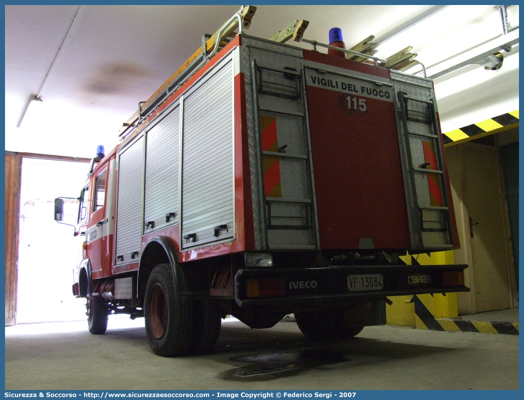 VF 13684
Corpo Nazionale Vigili del Fuoco
Fiat Iveco OM 79-13
Allestitore Baribbi S.p.A.
Parole chiave: VVF;V.V.F.;Corpo;Nazionale;Vigili;del;Fuoco;AutoPompaSerbatoio;APS;AutoPompa;Fiat;Iveco;OM;79-13;79;13;79.13;Baribbi