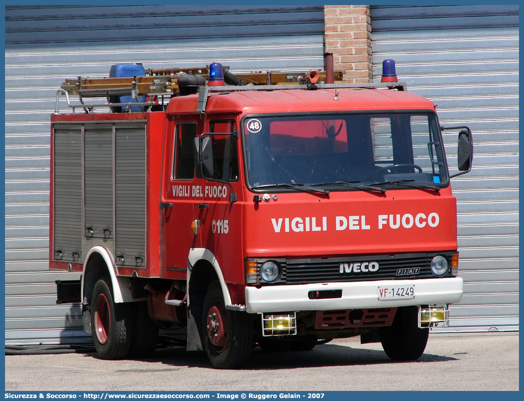 VF 14249
Corpo Nazionale Vigili del Fuoco
Fiat Iveco OM 79-13
Allestitore Baribbi S.p.A.
Parole chiave: VVF;V.V.F.;Corpo;Nazionale;Vigili;del;Fuoco;AutoPompaSerbatoio;APS;AutoPompa;Fiat;Iveco;OM;79-13;79;13;79.13;Baribbi