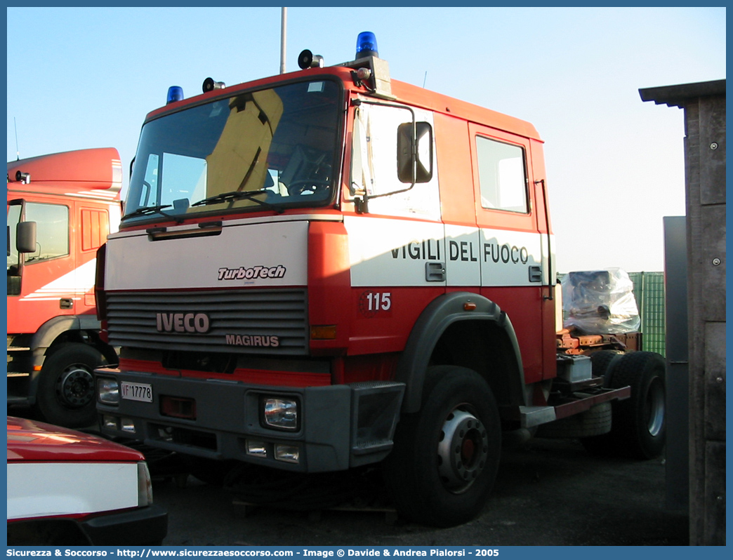 VF 17778
Corpo Nazionale Vigili del Fuoco
Iveco 190-26 TurboTech
Allestitore Iveco Magirus
Parole chiave: VVF;V.V.F.;Corpo;Nazionale;Vigili;del;Fuoco;AutoPompaSerbatoio;APS;AutoPompa;Iveco;190-26;TurboTech;VF;17786