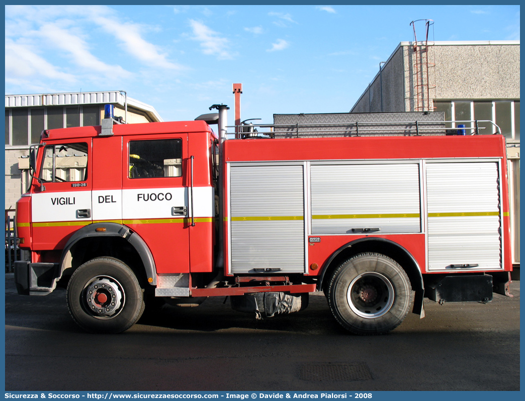 VF 17780
Corpo Nazionale Vigili del Fuoco
Iveco 190-26 TurboTech
Allestitore Iveco Magirus
Parole chiave: VVF;V.V.F.;Corpo;Nazionale;Vigili;del;Fuoco;AutoPompaSerbatoio;APS;AutoPompa;Iveco;190-26;TurboTech;VF;17786