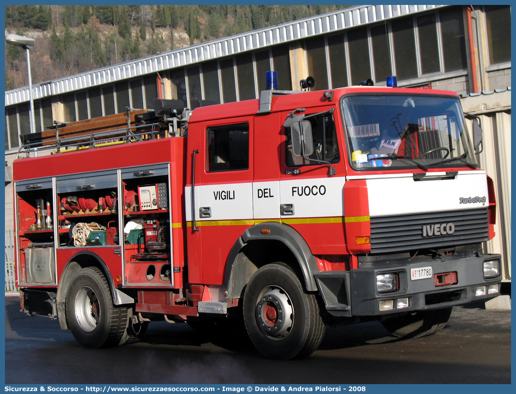 VF 17780
Corpo Nazionale Vigili del Fuoco
Iveco 190-26 TurboTech
Allestitore Iveco Magirus
Parole chiave: VVF;V.V.F.;Corpo;Nazionale;Vigili;del;Fuoco;AutoPompaSerbatoio;APS;AutoPompa;Iveco;190-26;TurboTech;VF;17786