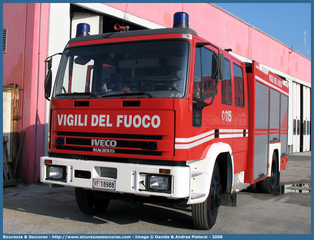 VF 18988
Corpo Nazionale Vigili del Fuoco
Iveco Magirus EuroFire 150E27 I serie
Ricondizionato Fortini S.r.l.

Parole chiave: VVF;V.V.F.;Corpo;Nazionale;Vigili;del;Fuoco;AutoPompaSerbatoio;APS;A.P.S.;Iveco;Magirus;EuroFire;150E27