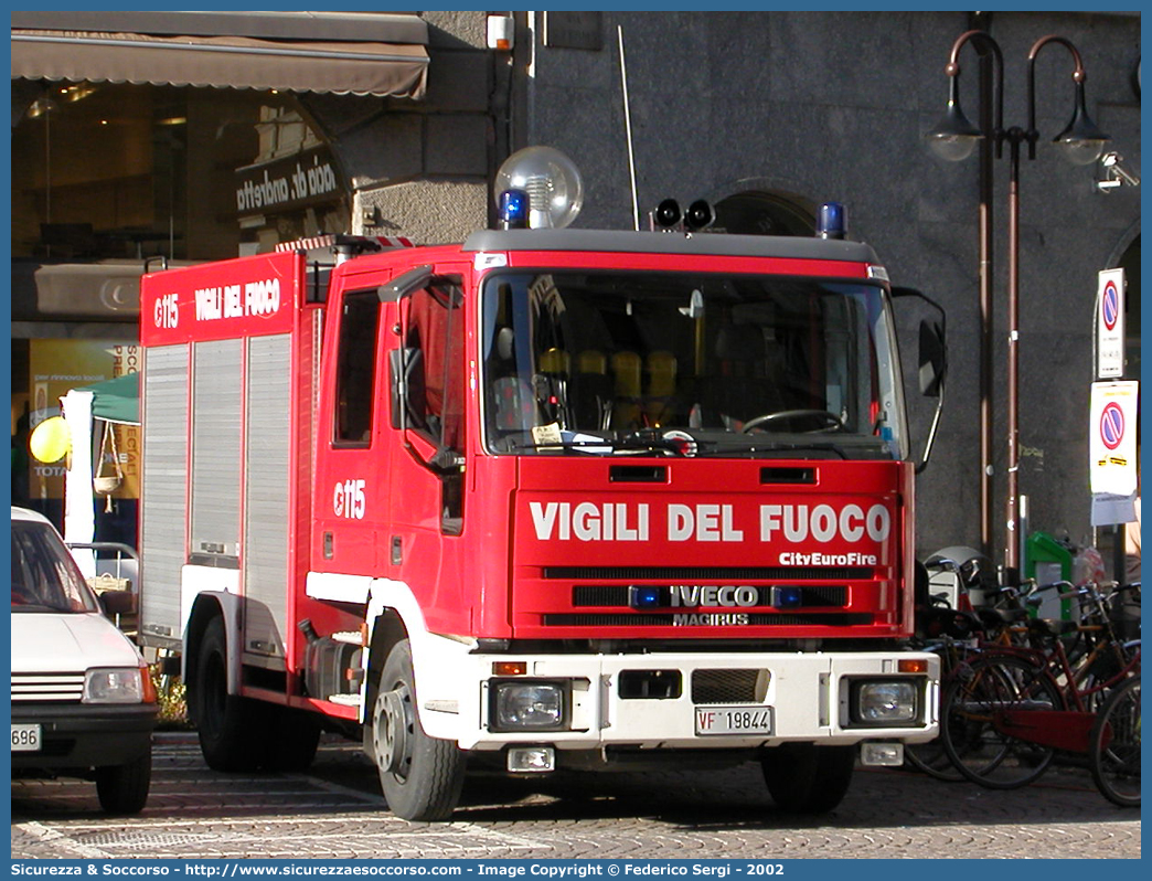 VF 19844
Corpo Nazionale Vigili del Fuoco
Iveco Magirus CityEuroFire
100E21 I serie
Parole chiave: VVF;V.V.F.;Corpo;Nazionale;Vigili;del;Fuoco;AutoPompaSerbatoio;APS;A.P.S.;Iveco;Magirus;EuroFire;100E21