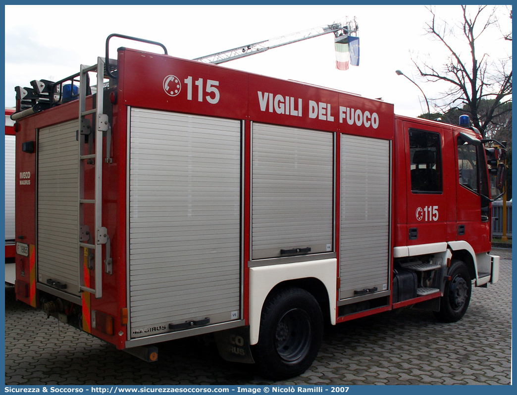 VF 19865
Corpo Nazionale Vigili del Fuoco
Iveco Magirus CityEuroFire
100E21 I serie
Parole chiave: VVF;V.V.F.;Corpo;Nazionale;Vigili;del;Fuoco;AutoPompaSerbatoio;APS;A.P.S.;Iveco;Magirus;EuroFire;100E21