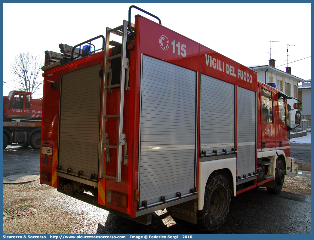 VF 19885
Corpo Nazionale Vigili del Fuoco
Iveco Magirus CityEuroFire
100E21 I serie
Ricondizionato Fortini S.r.l.
Parole chiave: VVF;V.V.F.;Corpo;Nazionale;Vigili;del;Fuoco;AutoPompaSerbatoio;APS;A.P.S.;Iveco;Magirus;EuroFire;100E21