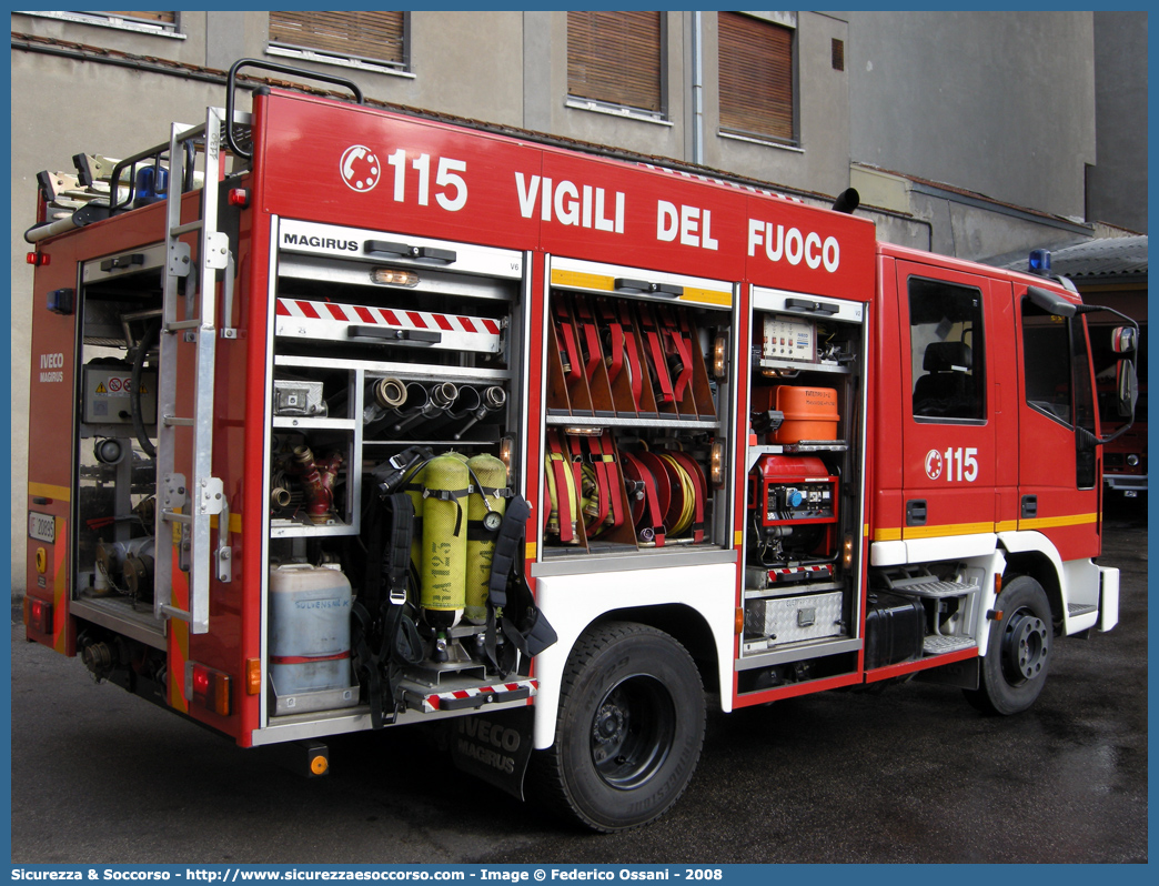 VF 20895
Corpo Nazionale Vigili del Fuoco
Iveco Magirus CityEuroFire
100E21 I serie
Parole chiave: VVF;V.V.F.;Corpo;Nazionale;Vigili;del;Fuoco;AutoPompaSerbatoio;APS;A.P.S.;Iveco;Magirus;EuroFire;100E21