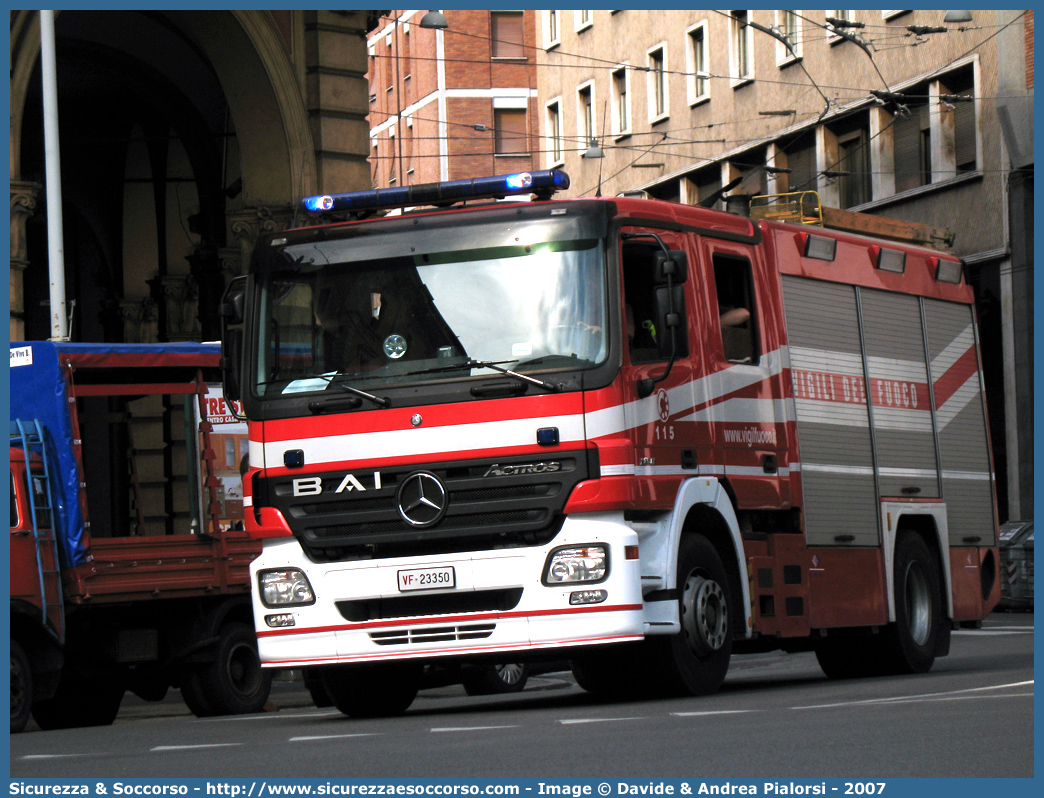 VF 23350
Corpo Nazionale Vigili del Fuoco
Mercedes Benz Actros 1841
Allestitore BAI S.r.l.
Parole chiave: VVF;V.V.F.;Corpo;Nazionale;Vigili;del;Fuoco;AutoPompaSerbatoio;APS;A.P.S.;Mercedes Benz;Actros;1841;BAI