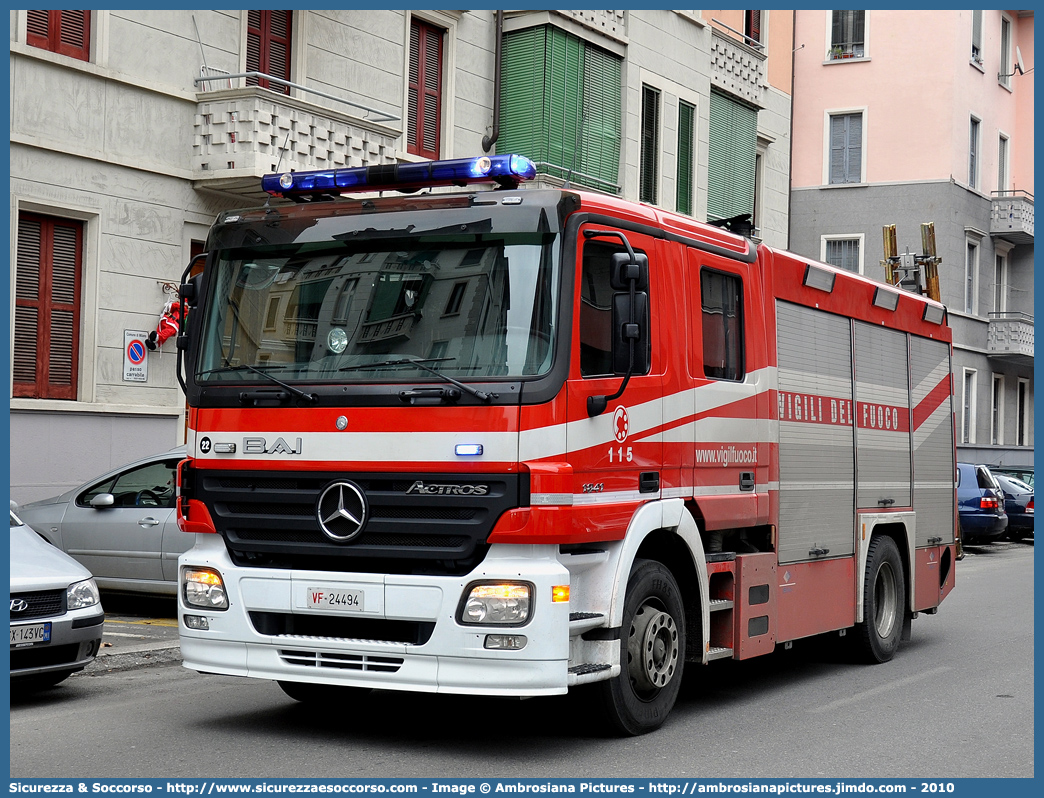 VF 24494
Corpo Nazionale Vigili del Fuoco
Mercedes Benz Actros 1841
Allestitore BAI S.r.l.
Parole chiave: VVF;V.V.F.;Corpo;Nazionale;Vigili;del;Fuoco;AutoPompaSerbatoio;APS;A.P.S.;Mercedes Benz;Actros;1841;BAI