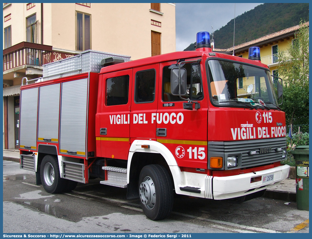 VF 25758
Corpo Nazionale Vigili del Fuoco
Iveco 115-17
Allestitore Rosenbauer International AG.
Parole chiave: VVF;V.V.F.;Corpo;Nazionale;Vigili;del;Fuoco;AutoPompaSerbatoio;APS;AutoPompa;Iveco;115-17;115;17