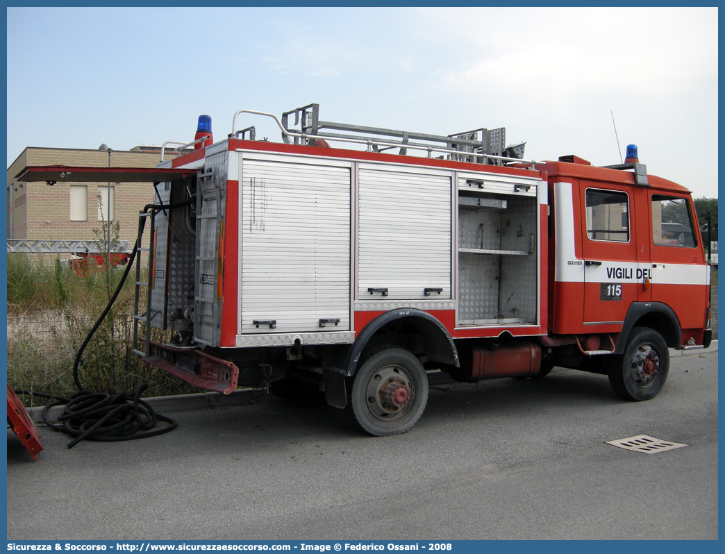 -
Corpo Nazionale Vigili del Fuoco
Fiat Iveco OM 79-13
Allestitore Baribbi S.p.A.
Parole chiave: VVF;V.V.F.;Corpo;Nazionale;Vigili;del;Fuoco;AutoPompaSerbatoio;APS;AutoPompa;Fiat;Iveco;OM;79-13;79;13;79.13;Baribbi