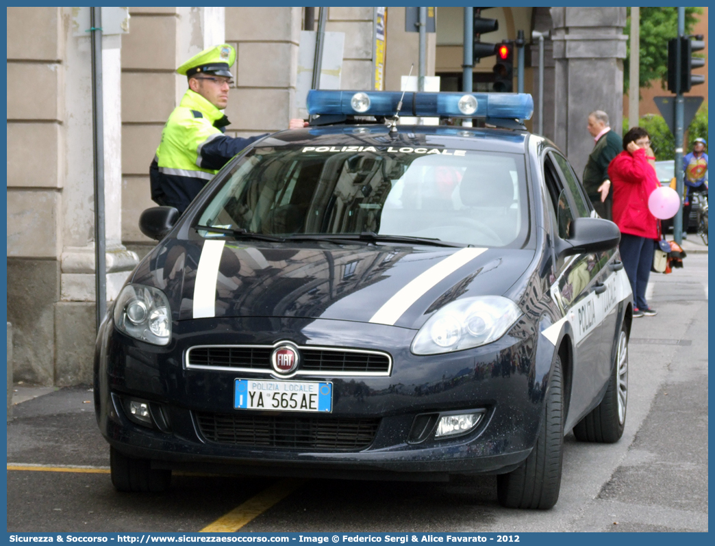 Polizia Locale YA565AE
Polizia Locale
Comune di Padova
Fiat Nuova Bravo
Allestitore Focaccia Group S.r.l.
Parole chiave: PL;P.L.;PM;P.M.;Polizia;Locale;Municipale;Padova;Fiat;Nuova;Bravo;Focaccia