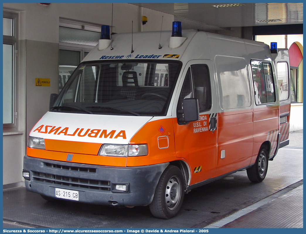 RA 12
118 Romagna Soccorso
Ambito Territoriale di Ravenna
Fiat Ducato II serie
Allestitore Mariani Fratelli S.r.l.
Parole chiave: Fiat;Ducato;118;Romagna;Ravenna;Soccorso;Ambulanza;Autoambulanza;Mariani Fratelli