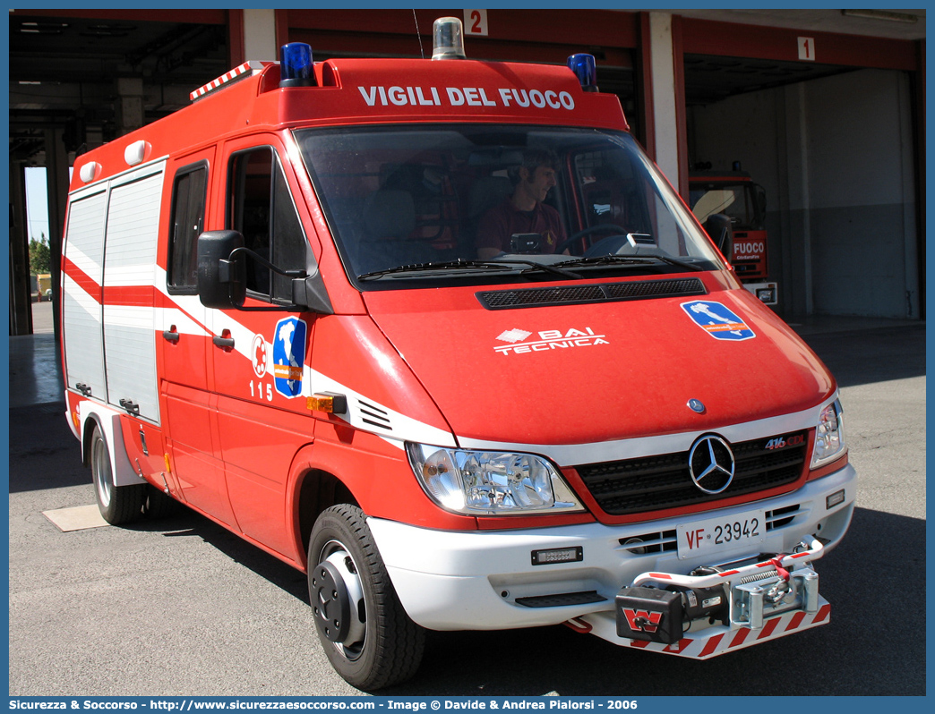 VF 23942
Corpo Nazionale Vigili del Fuoco
Mercedes Benz Sprinter 416 I serie restyling
Allestitore BAI S.r.l.
Parole chiave: Corpo;Nazionale;Vigili del Fuoco;Vigili;Fuoco;Polisoccorso;Mercedes Benz;Sprinter;416;BAI;B.A.I.;Tecnica;VF23942;VF 23942