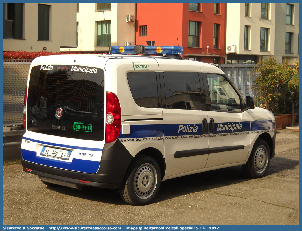 Polizia Locale YA862AJ
Polizia Municipale
Unione Comuni Modenesi Area Nord
Fiat Doblò II serie
Allestitore Bertazzoni S.r.l.
Parole chiave: Polizia;Locale;Municipale;Comuni;Modenesi;Area;Nord;Camposanto;Concordia sulla Secchia;Medolla;Mirandola;San Felice sul Panaro;San Possidonio;San Prospero;Fiat;Doblò;Doblo;Bertazzoni;YA862AJ;YA 862 AJ