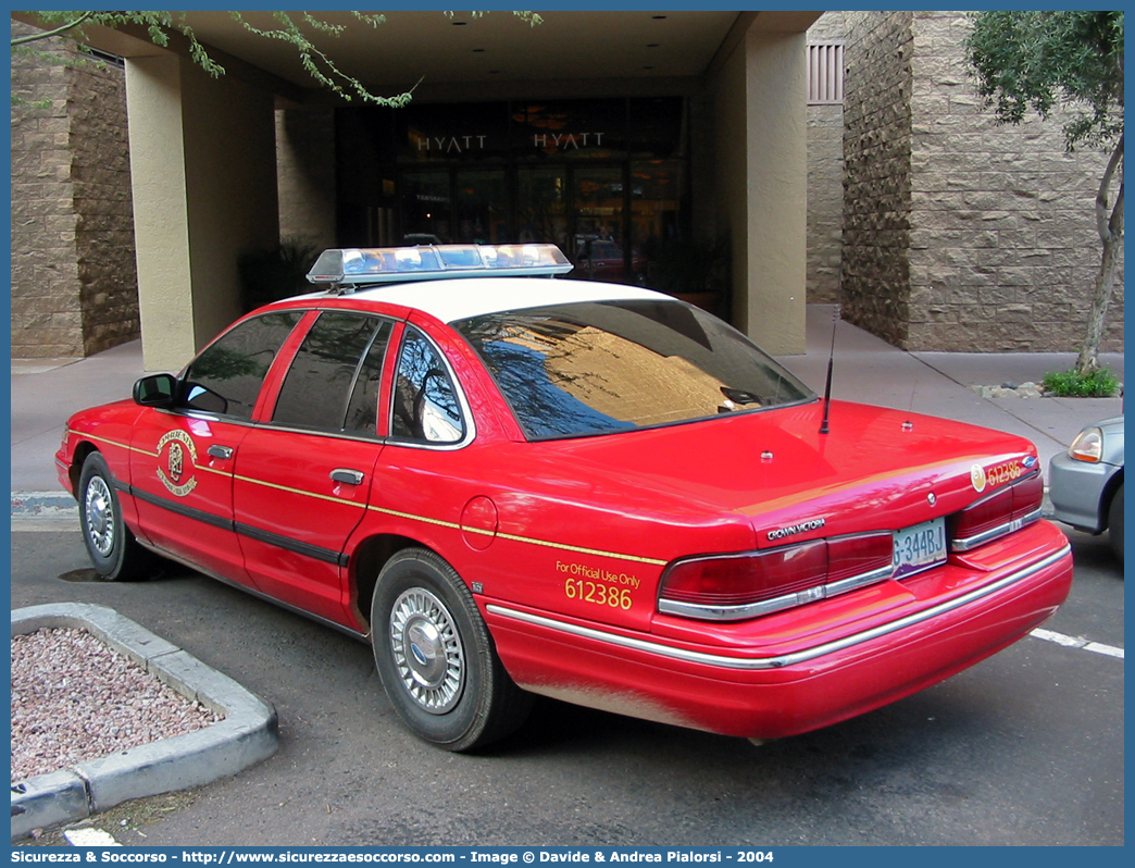 612386
United States of America
Phoenix Fire Department
Ford Crown Victoria
Parole chiave: Phoenix;Fire;Department;Ford;Crown;Victoria