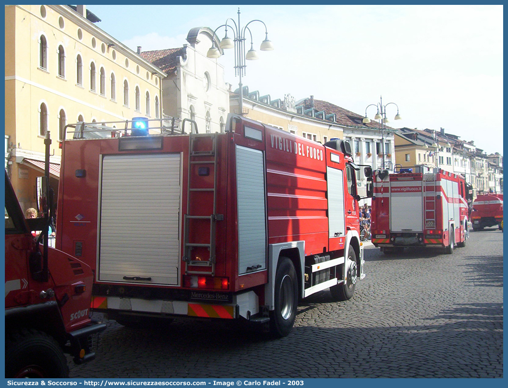 VF 21095
Corpo Nazionale Vigili del Fuoco
Mercedes Benz Atego 1828 I serie
Allestitore BAI S.r.l.
Parole chiave: Corpo;Nazionale;Vigili del Fuoco;Vigili;Fuoco;ABP;A.B.P.;AutoBottePompa;AutoBotte;Mercedes Benz;Atego;1828;BAI;B.A.I.