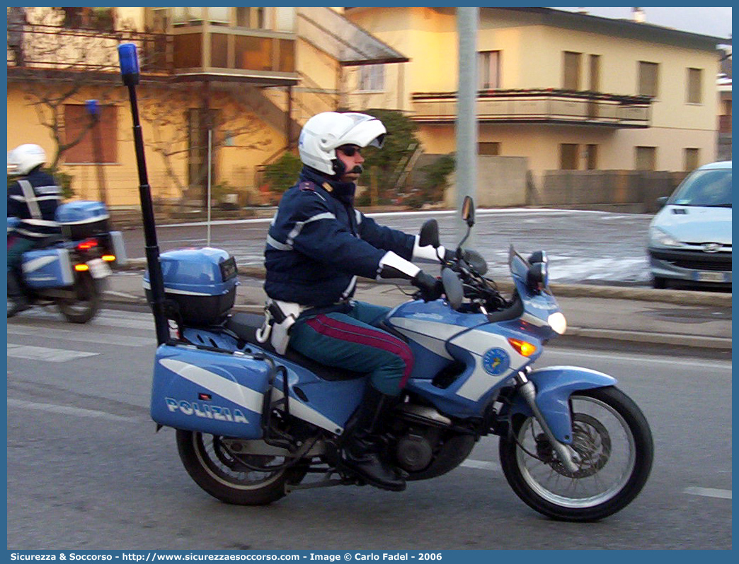 -
Polizia di Stato
Polizia Stradale
Aprilia Pegaso 650 II serie
Parole chiave: Polizia di Stato;Polizia;PS;Polizia Stradale;Aprilia;Pegaso;650