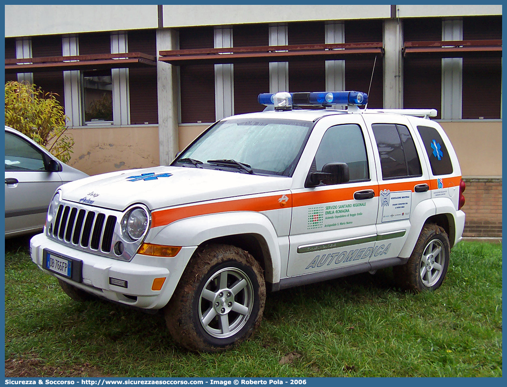 RE 0902
118 Reggio Emilia Soccorso
Jeep Cherokee III serie
Coordinamento Maxiemergenze
Allestitore Aricar S.p.A.
Parole chiave: 118;Reggio Emilia;Soccorso;Jeep;Cherokee;Coordinamento;Maxiemergenze;Maxiemergenza;Maxi;Emergenze;Emergenza;Aricar