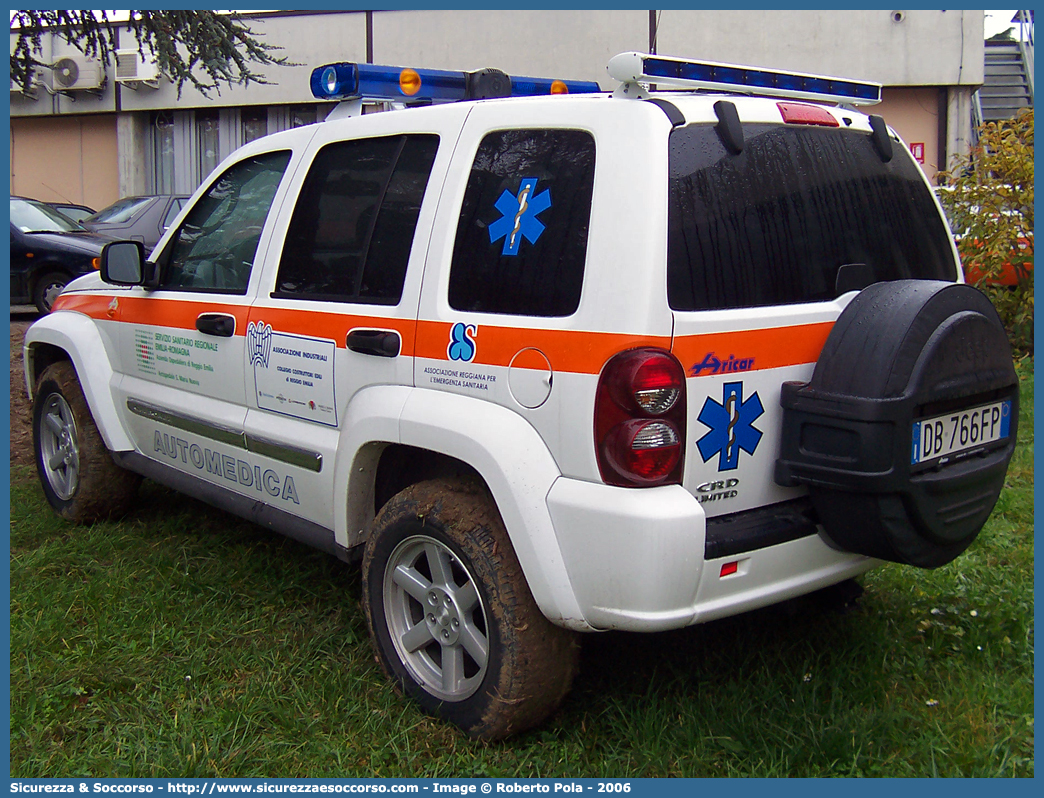 RE 0902
118 Reggio Emilia Soccorso
Jeep Cherokee III serie
Coordinamento Maxiemergenze
Allestitore Aricar S.p.A.
Parole chiave: 118;Reggio Emilia;Soccorso;Jeep;Cherokee;Coordinamento;Maxiemergenze;Maxiemergenza;Maxi;Emergenze;Emergenza;Aricar