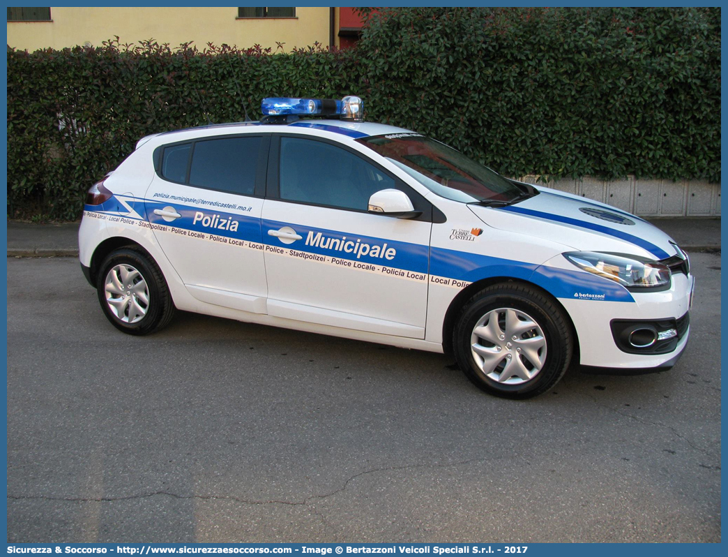 Polizia Locale YA933AJ
Polizia Municipale
Unione Terre di Castelli
Renault Megane V serie
Allestitore Bertazzoni S.r.l.
Parole chiave: Polizia;Locale;Municipale;Terre di Castelli;Castelnuovo Rangone;Spilamberto;Savignano sul Panaro;Vignola;Castelvetro di Modena;Marano sul Panaro;Guiglia;Zocca;Renault;Megane;YA933AJ;YA 933 AJ;Bertazzoni