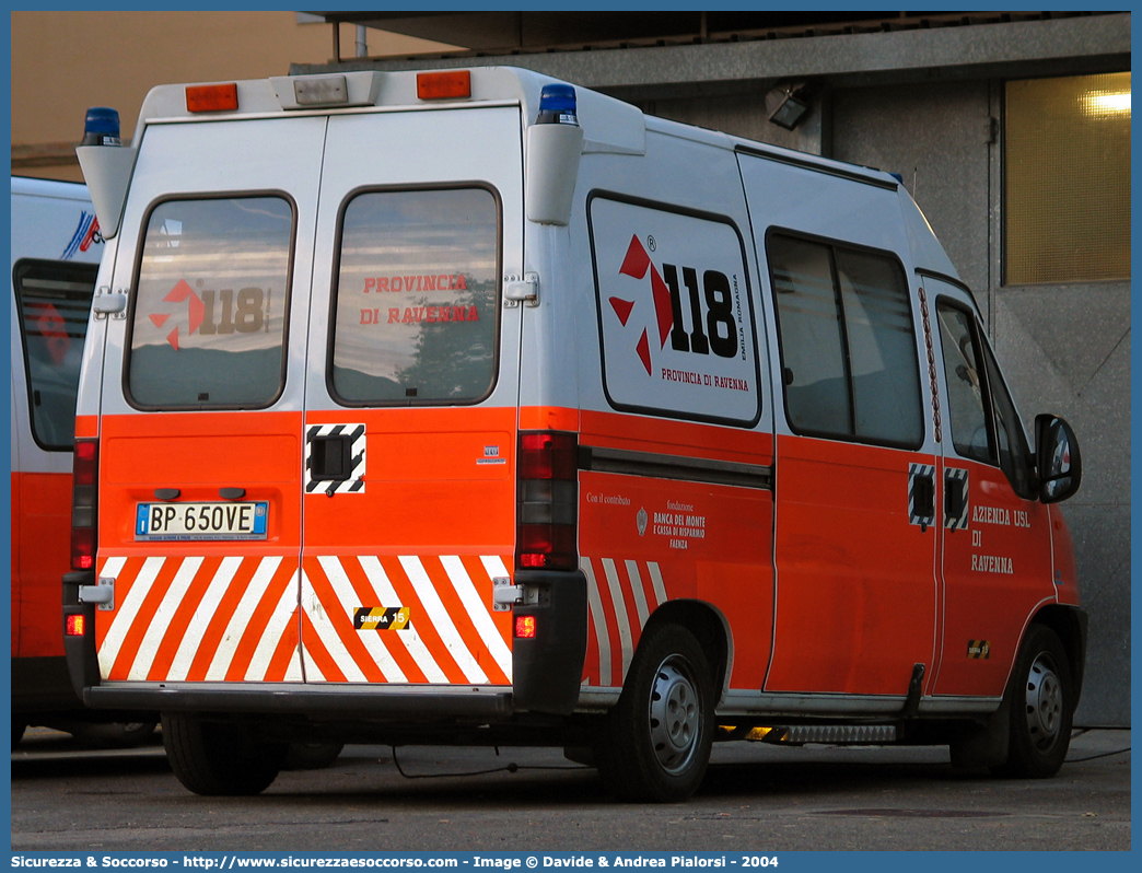 RA 15
118 Romagna Soccorso
Ambito Territoriale di Ravenna
Fiat Ducato II serie
Allestitore MAF S.n.c.
Parole chiave: Fiat;Ducato;118;Romagna;Ravenna;Soccorso;Ambulanza;MAF;M.A.F.;Mariani Alfredo e Figli