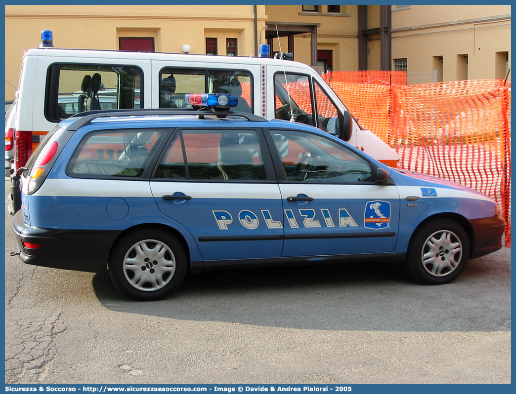 Polizia D9449
Polizia di Stato
Polizia Stradale
Autostrade per l'Italia S.p.A.
Fiat Marea Weekend
Parole chiave: Polizia di Stato;Polizia Stradale;Autostrade per l'Italia S.p.A.;Autostrade S.p.A.;Autostrade;Italia;Fiat;Marea Weekend