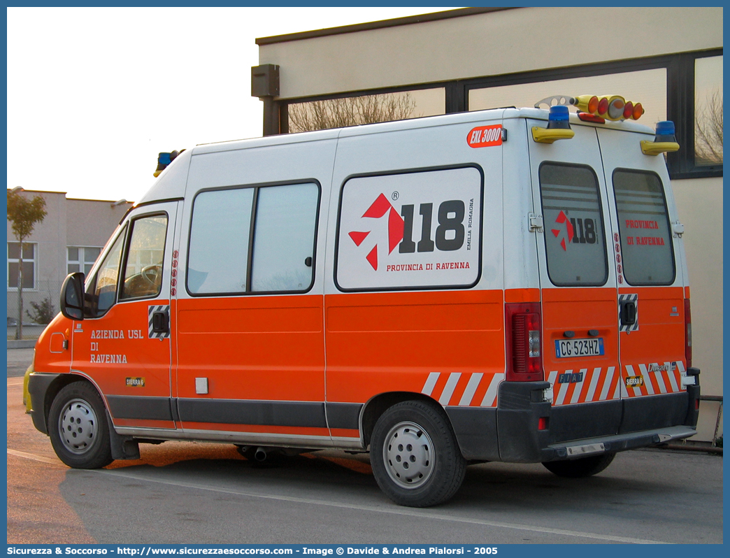 RA 06
118 Romagna Soccorso
Ambito Territoriale di Ravenna
Fiat Ducato II serie restyling
Allestitore MAF S.n.c.
Parole chiave: 118;Romagna;Ravenna;Soccorso;Ambulanza;Autoambulanza;Fiat;Ducato;MAF;M.A.F.;Mariani Alfredo e Figli