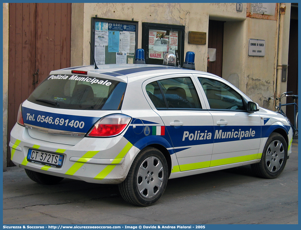 -
Polizia Municipale
Comune di Faenza
Opel Astra III serie
Parole chiave: Polizia;Locale;Municipale;Faenza;Opel;Astra