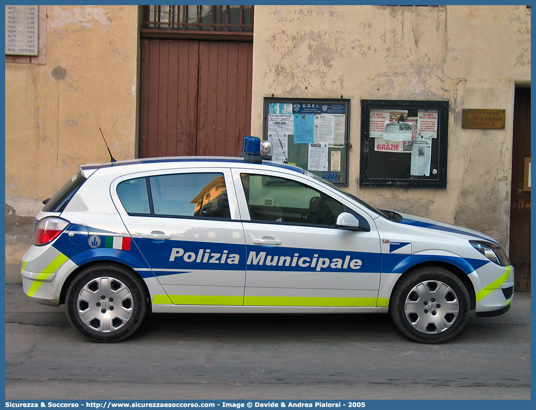 -
Polizia Municipale
Comune di Faenza
Opel Astra III serie
Parole chiave: Polizia;Locale;Municipale;Faenza;Opel;Astra