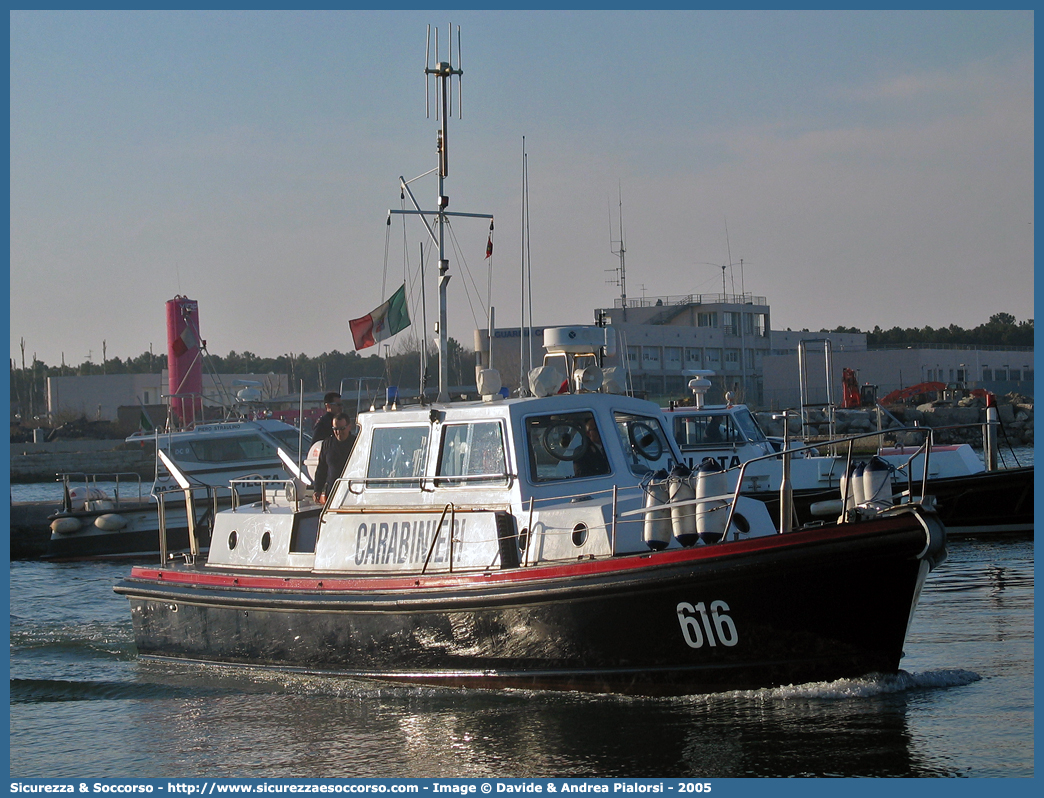 616
Arma dei Carabinieri
Servizio Navale	
Motovedetta d'Altura Classe 600
Parole chiave: CC;C.C.;Arma;Carabinieri;Servizio;Navale;Motovedetta;Altura;Classe;600