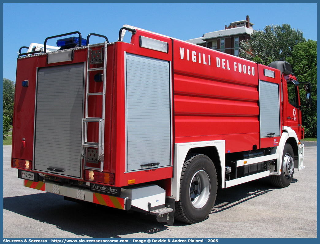 VF 22997
Corpo Nazionale Vigili del Fuoco
Mercedes Benz Atego 1828 I serie restyling
Allestitore BAI S.r.l.
Parole chiave: VVF;V.V.F.;Corpo;Nazionale;Vigili;del;Fuoco;ABP;A.B.P.;AutoBottePompa;AutoBotte;Mercedes Benz;Atego;1828;BAI;B.A.I.