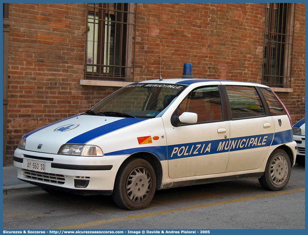 -
Polizia Municipale
Comune di Ravenna
Fiat Punto I serie
Parole chiave: Polizia;Municipale;Locale;Ravenna;Fiat;Punto