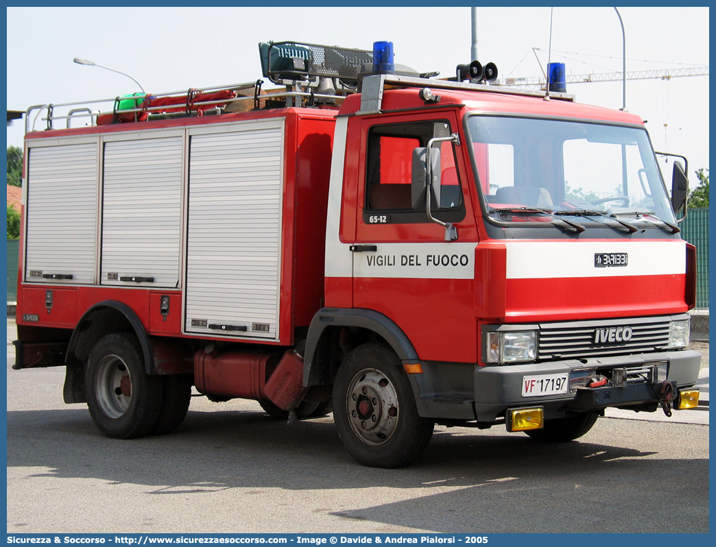 VF 17197
Corpo Nazionale Vigili del Fuoco
Iveco 65-12
Allestitore Baribbi S.p.A.
Parole chiave: Corpo;Nazionale;Vigili del Fuoco;Vigili;Fuoco;Polisoccorso;Iveco;65-12;65 - 12;Baribbi