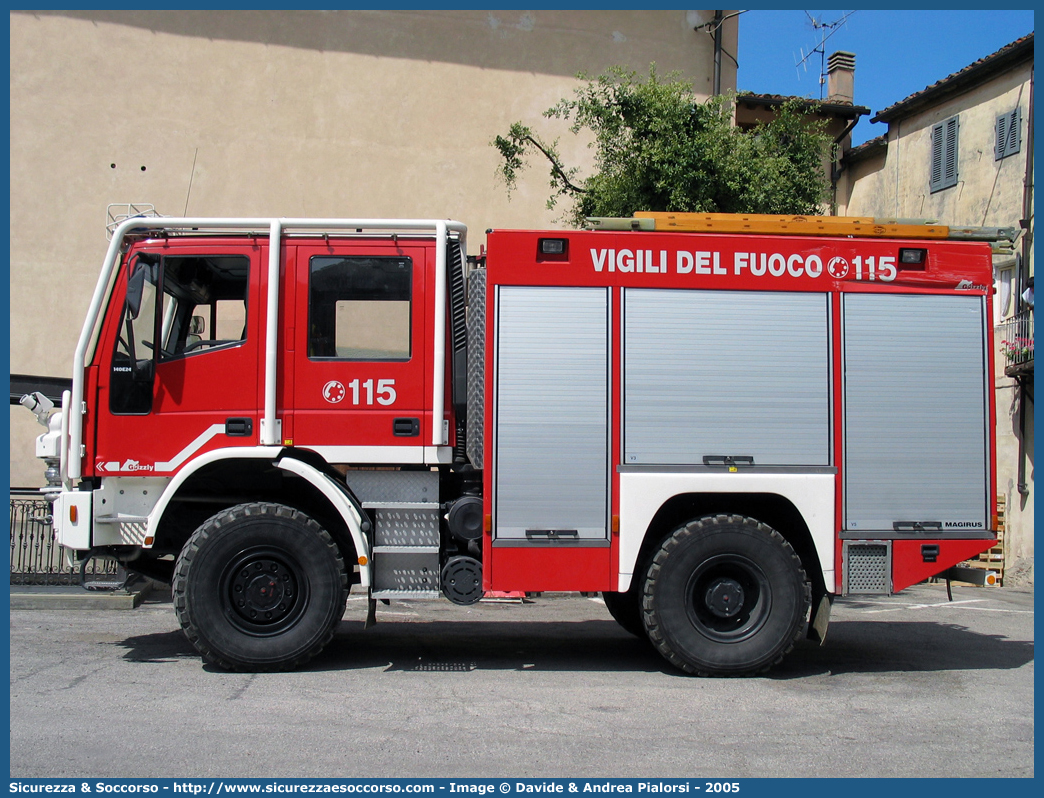 VF 21940
Corpo Nazionale Vigili del Fuoco
Iveco Magirus EuroCargo 
140E24 4x4 I serie "Grizzly"
Parole chiave: VVF;V.V.F.;Corpo;Nazionale;Vigili;del;Fuoco;AutoPompaSerbatoio;APS;A.P.S.;Iveco;Magirus;EuroCargo;Grizzly;140E24;4x4