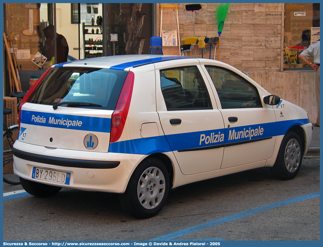 -
Polizia Municipale
Comune di Lugo
Fiat Punto II serie
Allestitore Ciabilli S.r.l.
Parole chiave: Polizia;Locale;Municipale;Lugo;Fiat;Punto;Ciabilli