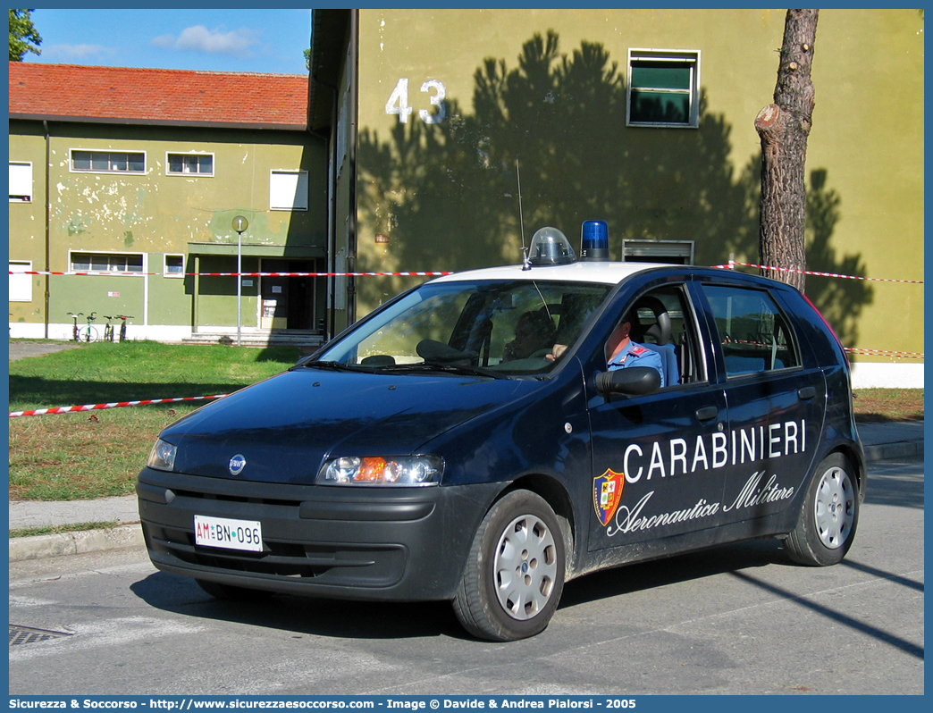 AM BN096
Arma dei Carabinieri
Reparto Carabinieri presso l'Aeronautica Militare
Fiat Punto II serie
Parole chiave: AM;A.M.;CC;C.C.;BN 096;Arma;Carabinieri;Aeronautica;Militare;Fiat;Punto