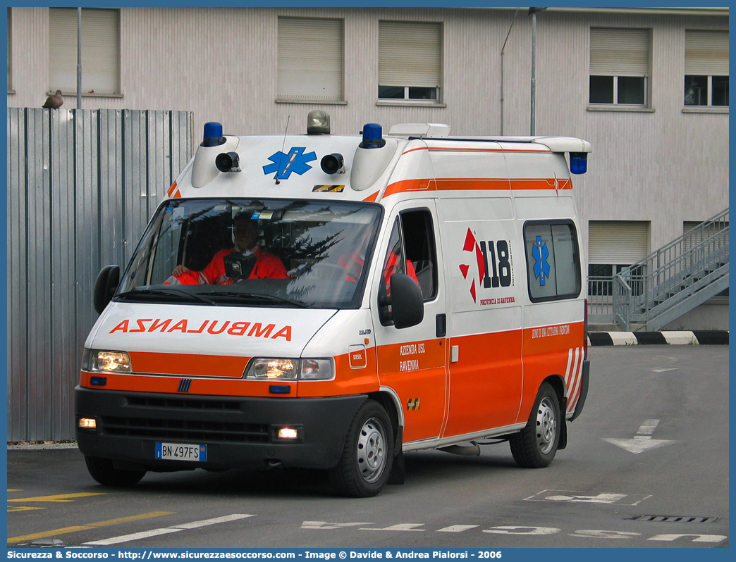 RA 13
118 Romagna Soccorso
Ambito Territoriale di Ravenna
Fiat Ducato II serie
Allestitore Orion S.r.l.
Parole chiave: Fiat;Ducato;118;Romagna;Ravenna;Soccorso;Ambulanza;Autoambulanza;Orion