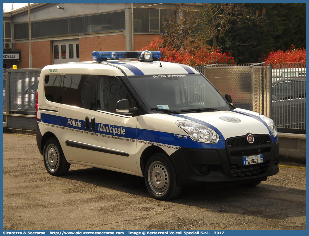 Polizia Locale YA862AJ
Polizia Municipale
Unione Comuni Modenesi Area Nord
Fiat Doblò II serie
Allestitore Bertazzoni S.r.l.
Parole chiave: Polizia;Locale;Municipale;Comuni;Modenesi;Area;Nord;Camposanto;Concordia sulla Secchia;Medolla;Mirandola;San Felice sul Panaro;San Possidonio;San Prospero;Fiat;Doblò;Doblo;Bertazzoni;YA862AJ;YA 862 AJ